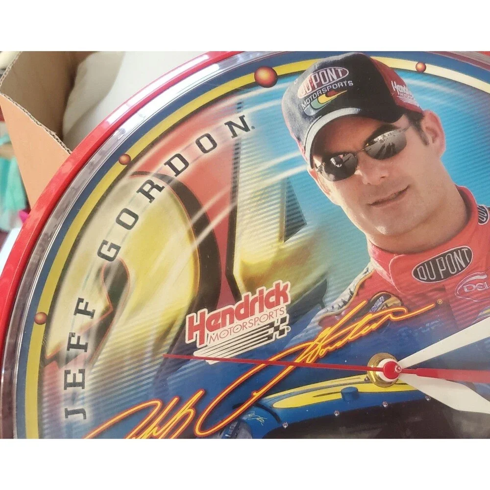 2006 Jeff Gordon Wall Clock Hendrick MS Round Analog Vintage DuPont Monte Carlo
